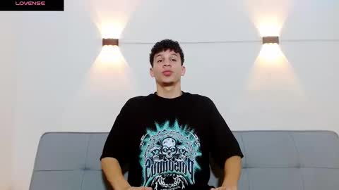 Snapshot of john_ssnow29 chatting on October 22, 2025, 12:38 pm john_ssnow29 online show from October 22, 2025, 12:38 pm