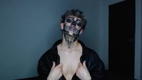 Snapshot of john_vichenso chatting on October 31, 2025, 12:33 am John Vichenso online show from October 31, 2025, 12:33 am