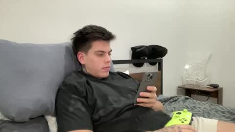 Snapshot of johnafterdark chatting on December 7, 2024, 1:14 am JAXX online show from December 7, 2024, 1:14 am