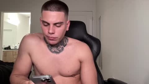 Snapshot of johnafterdark chatting on October 12, 2025, 2:21 am JAXX online show from October 12, 2025, 2:21 am