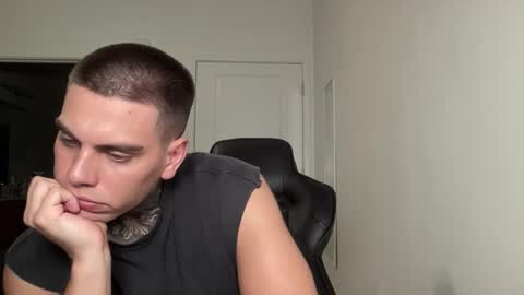 Snapshot of johnafterdark chatting on October 16, 2025, 6:36 am JAXX online show from October 16, 2025, 6:36 am