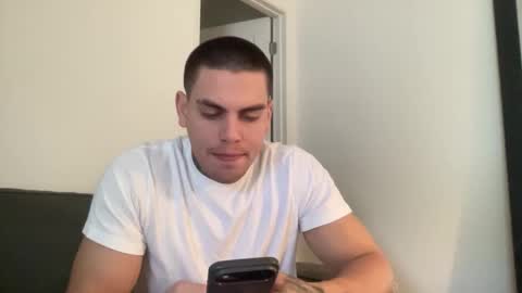 JAXX online show from November 25, 2025, 9:04 pm