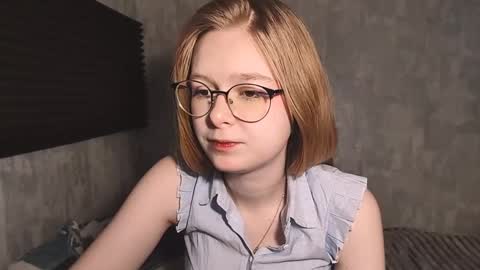 SofiaOweenss online show from April 3, 2026, 7:17 am