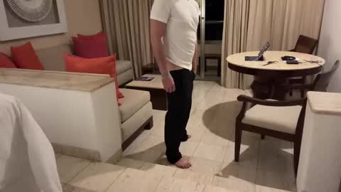 Snapshot of johnfitzzzzz chatting on February 28, 2025, 3:37 am J online show from February 28, 2025, 3:37 am
