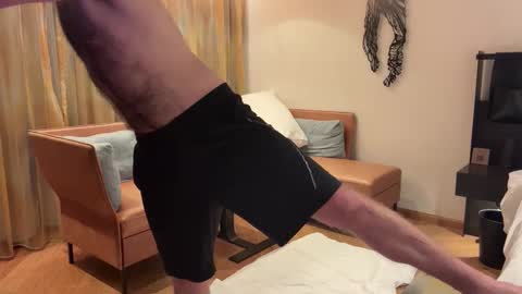 J online show from October 5, 2025, 7:12 pm