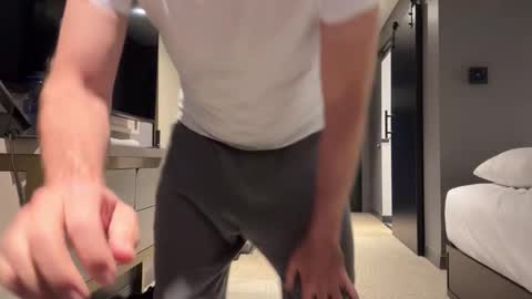 J online show from October 24, 2025, 10:55 am