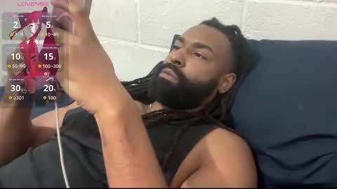 John Gabbana online show from September 29, 2025, 6:46 pm