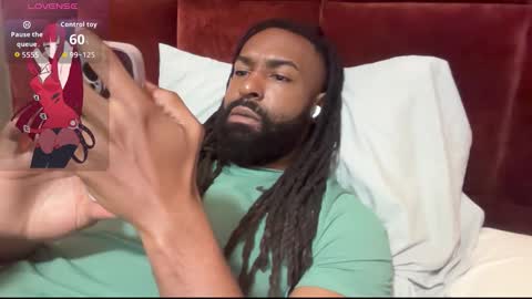 John Gabbana online show from November 3, 2025, 8:04 am