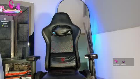 johnjaguar  online show from April 22, 2026, 10:06 am