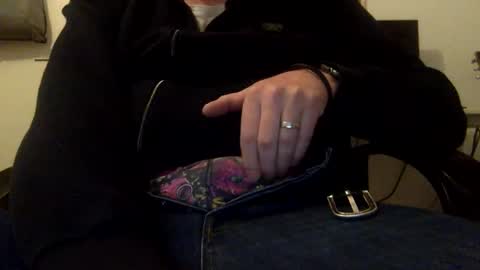 Snapshot of johnjerkof chatting on February 19, 2025, 9:25 pm johnjerkof online show from February 19, 2025, 9:25 pm