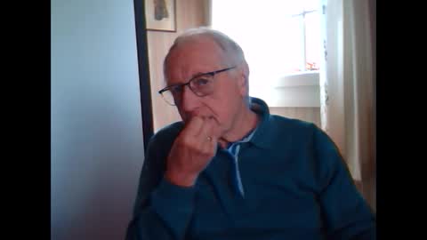 Snapshot of johnjohn6226623 chatting on September 16, 2025, 9:43 am johnjohn6226 online show from September 16, 2025, 9:43 am