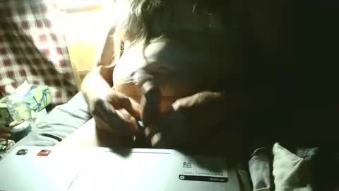 johnnieq1971 online show from May 2, 2026, 3:00 am