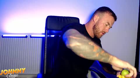 Snapshot of johnny_bravo808 chatting on September 24, 2025, 1:42 am johnny_bravo808 online show from September 24, 2025, 1:42 am