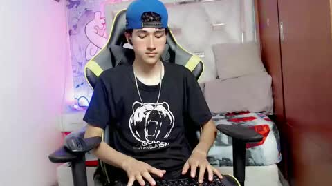 johnny_cagee online show from October 16, 2025, 4:24 am