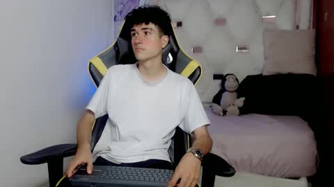 johnny_cagee online show from January 15, 2026, 4:17 am