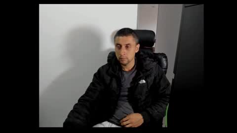 Johnny online show from November 9, 2025, 9:24 pm