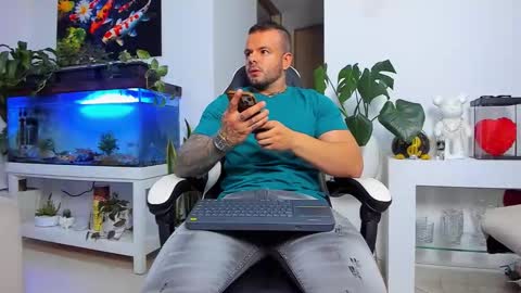 JOHNNY online show from November 2, 2025, 2:03 am