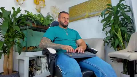 JOHNNY online show from April 17, 2026, 2:25 am