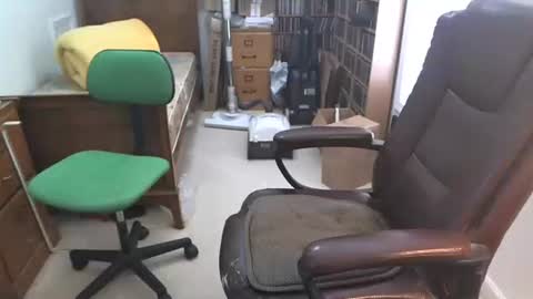 Snapshot of johnnys110153 chatting on November 17, 2025, 3:07 pm johnnys110153 online show from November 17, 2025, 3:07 pm