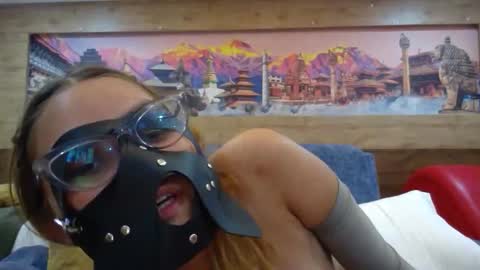 johnredgirl online show from November 25, 2025, 2:06 pm