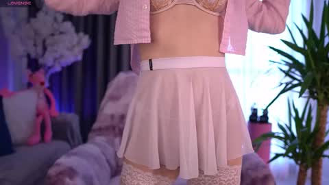 Paula online show from November 29, 2025, 8:50 am