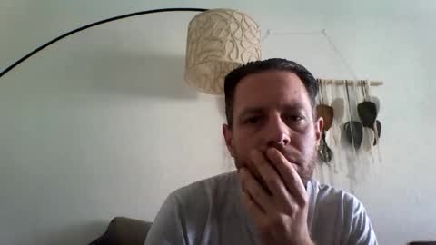 jojo19844 online show from May 7, 2026, 8:42 am