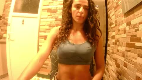 Snapshot of jojofit chatting on September 19, 2025, 5:35 pm JojoFit online show from September 19, 2025, 5:35 pm
