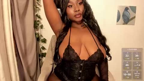 Snapshot of jolene_e chatting on October 28, 2025, 5:00 am Clara online show from October 28, 2025, 5:00 am