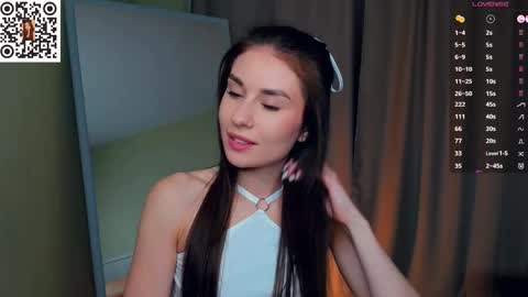 Snapshot of jolenerappleye chatting on November 11, 2025, 5:40 am Emma online show from November 11, 2025, 5:40 am