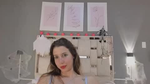 jolie_lov online show from October 30, 2025, 3:57 pm