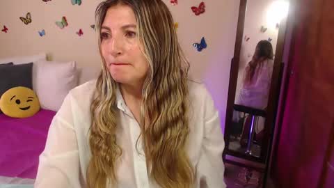 Snapshot of jolie_mature_ chatting on February 16, 2025, 7:38 pm Jolie Mature online show from February 16, 2025, 7:38 pm