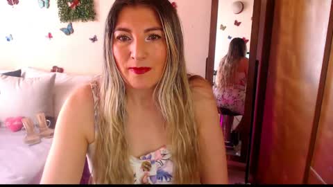 Jolie Mature online show from April 20, 2026, 7:48 pm