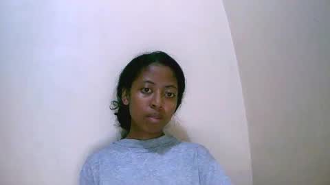 joliekah27 online show from October 31, 2025, 7:26 pm