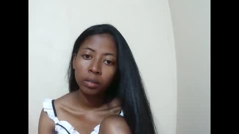 joliekah27 online show from December 13, 2025, 7:53 pm