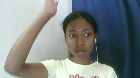 joliekah27 online show from February 17, 2026, 8:44 am