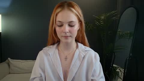 Snapshot of jolly_bean chatting on February 2, 2025, 8:24 am Polly online show from February 2, 2025, 8:24 am
