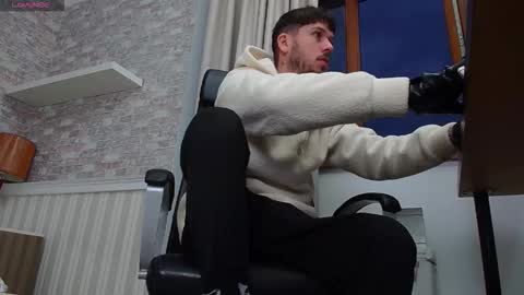 JonahShaw online show from October 13, 2025, 4:12 am