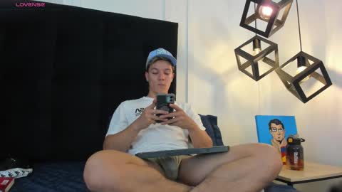 Jonathan Danielss  online show from March 5, 2025, 3:18 pm