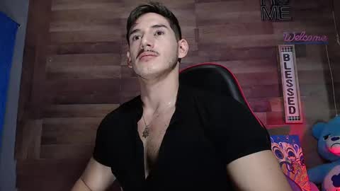 jonathancast08 online show from October 15, 2025, 2:39 pm