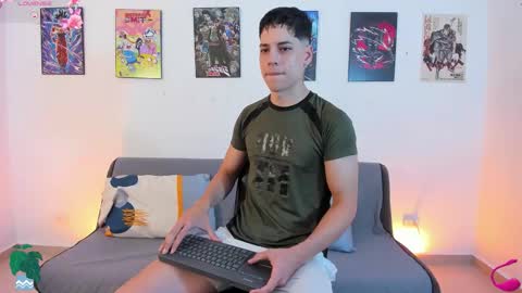 Instagram jonathanfit14 online show from November 12, 2025, 9:14 pm