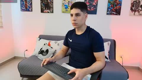 Instagram jonathanfit14 online show from April 14, 2026, 9:21 pm