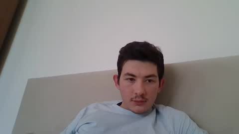 Snapshot of jonhy_merlin chatting on February 18, 2026, 12:12 pm jonhy_merlin online show from February 18, 2026, 12:12 pm