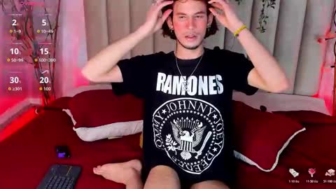 jonny_gilbert online show from February 2, 2026, 1:32 pm