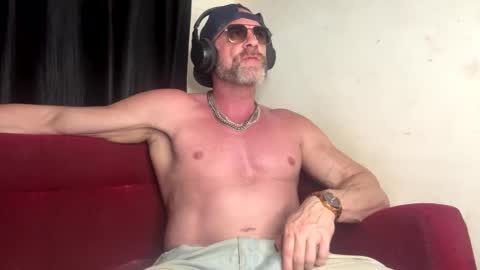 Snapshot of jonnycockfill chatting on October 4, 2025, 8:40 pm Jonny Cockfill online show from October 4, 2025, 8:40 pm