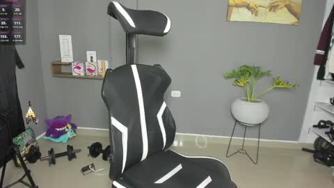 JordanRossie online show from April 1, 2026, 8:39 pm