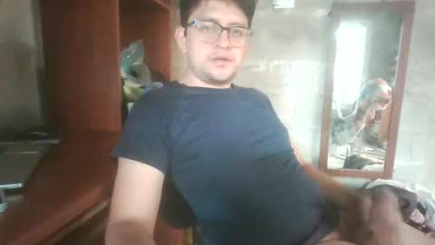 jorgefire0001 online show from November 26, 2025, 7:37 pm
