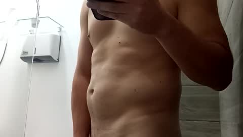 jorgelatino1919 online show from January 7, 2026, 2:47 am