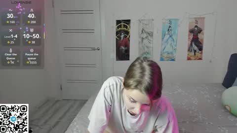 Mila online show from November 13, 2025, 8:08 pm