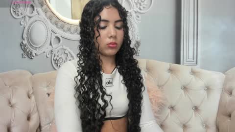 Katalina online show from January 22, 2025, 5:06 pm