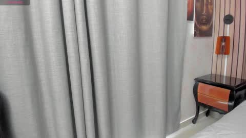 Katalina online show from March 4, 2025, 6:07 pm